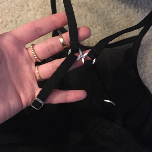 A&F high neck lacy convertible bralette - Picture 6 of 7